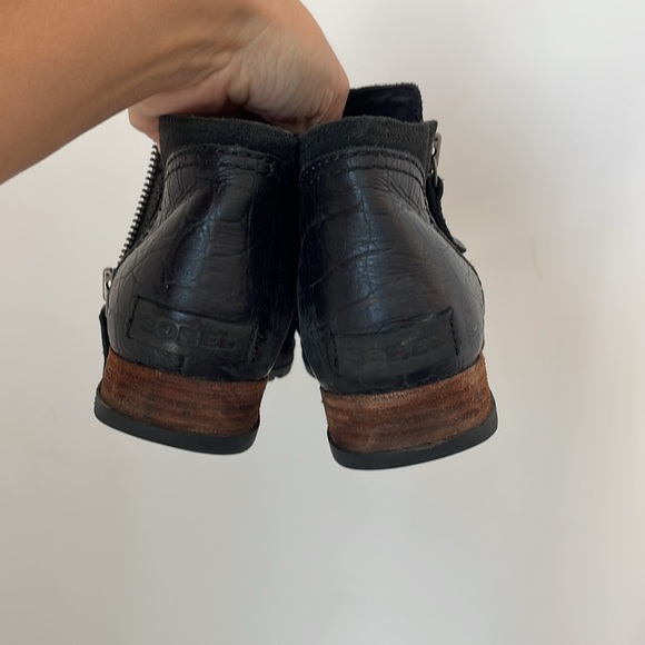 Sorel Major Low Chelsea Boot 8.5 Black Leather Flat Side Zip NL2325-010 - Picture 5 of 6